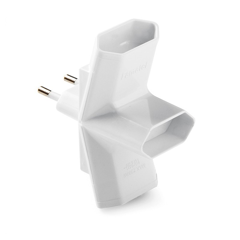 1217/ Adaptador triple 10A-250V