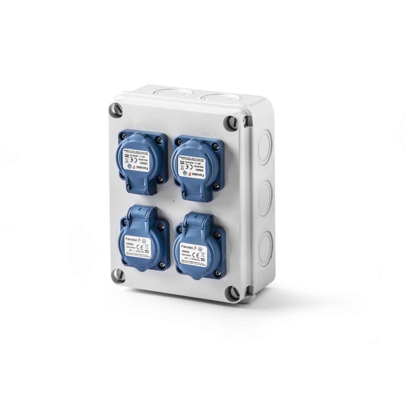 3065/ Caja estanca 4 tomas 2P+TT lateral IP54